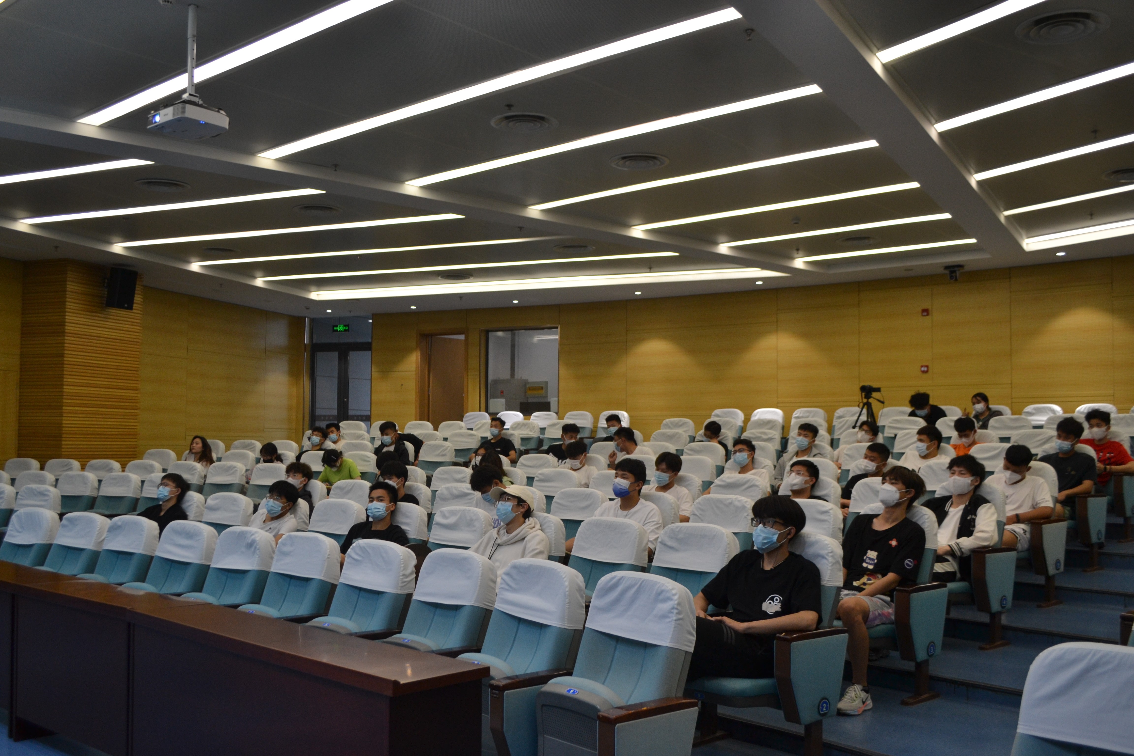 1652925383105782.jpg 1652925383105782.jpg