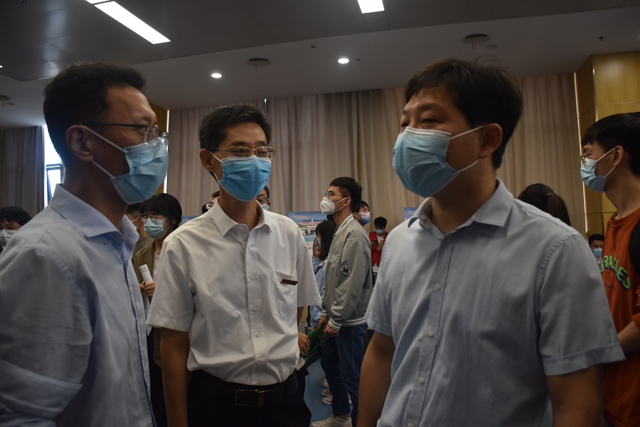 1664248811429076.jpg 领导8.JPG