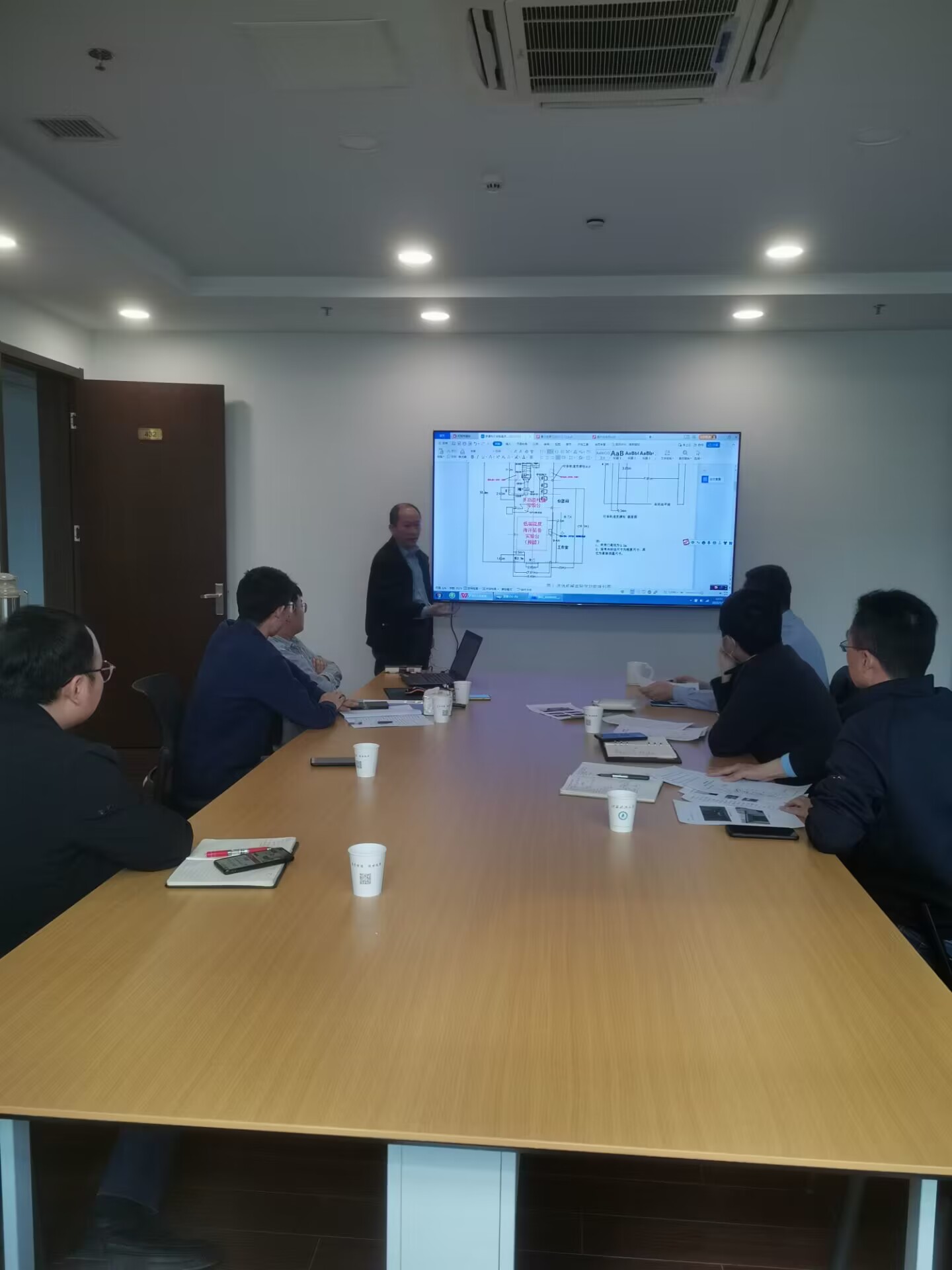 1683978128565329.jpg FBF972F5688357723BD6DBFBE05FA2B4.jpg