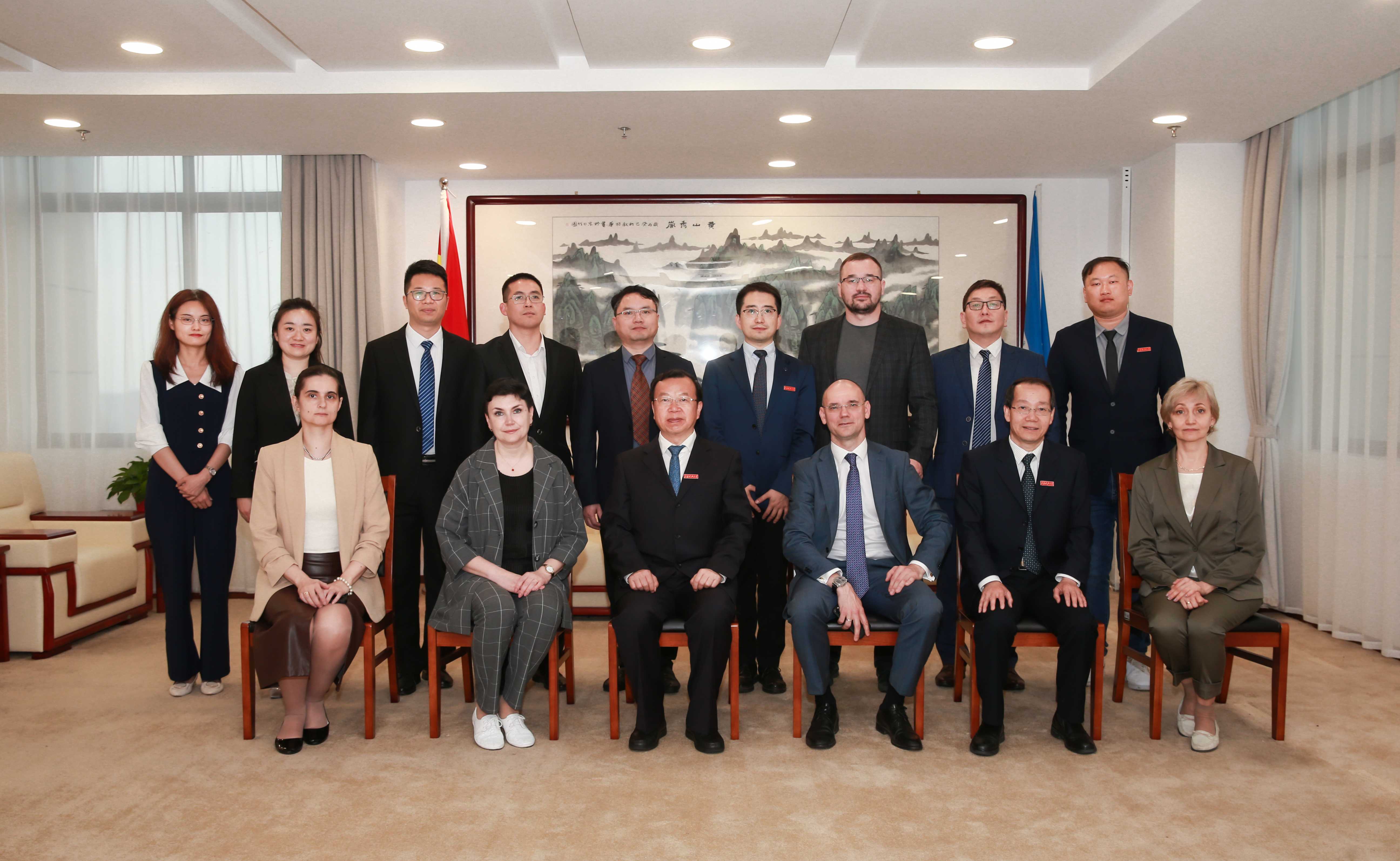 1683336551866791.jpg 5aa7397e-0dff-46ce-b036-28b4849f218b.jpg