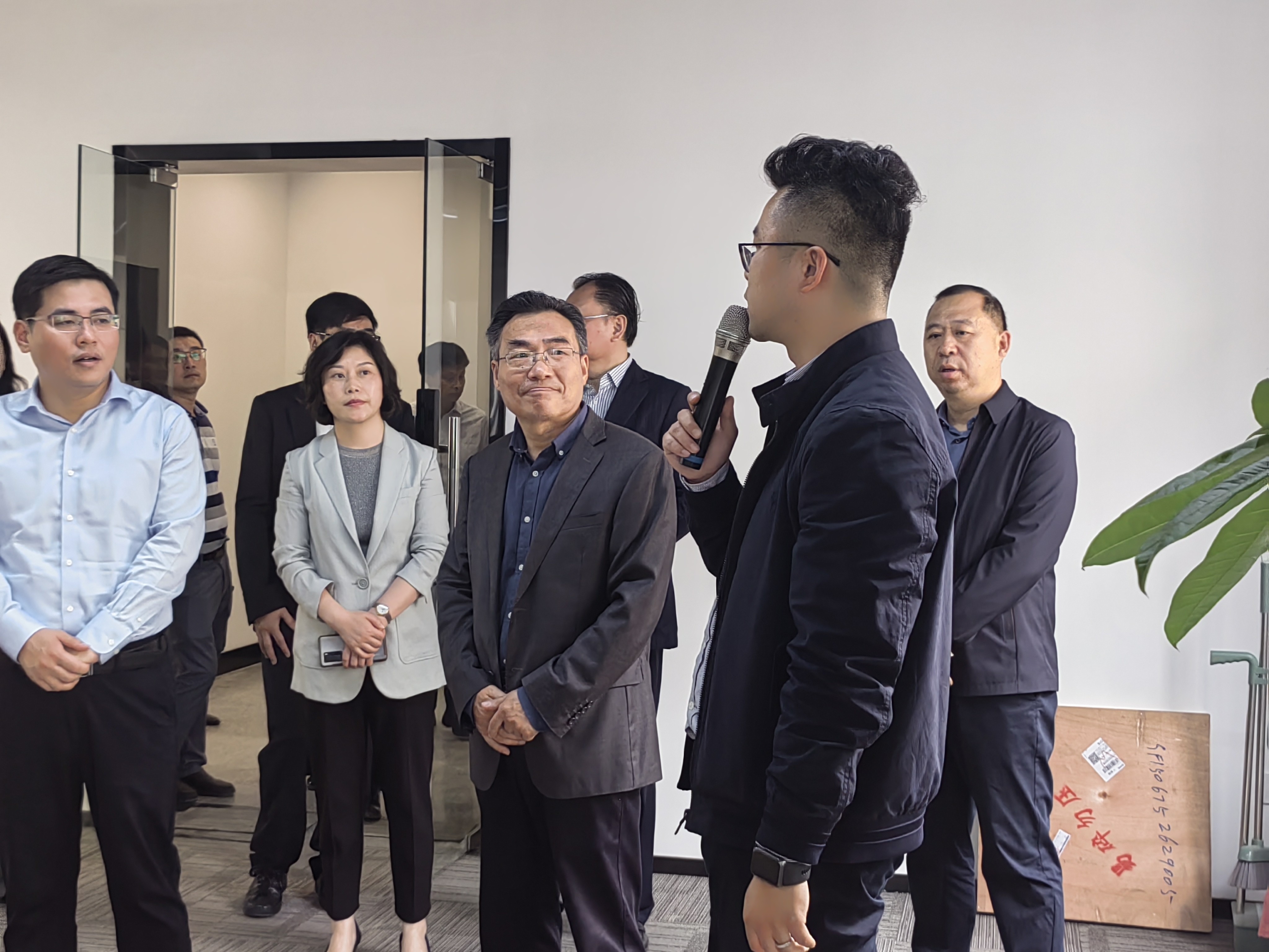 1681886699171770.jpg 3.jpg