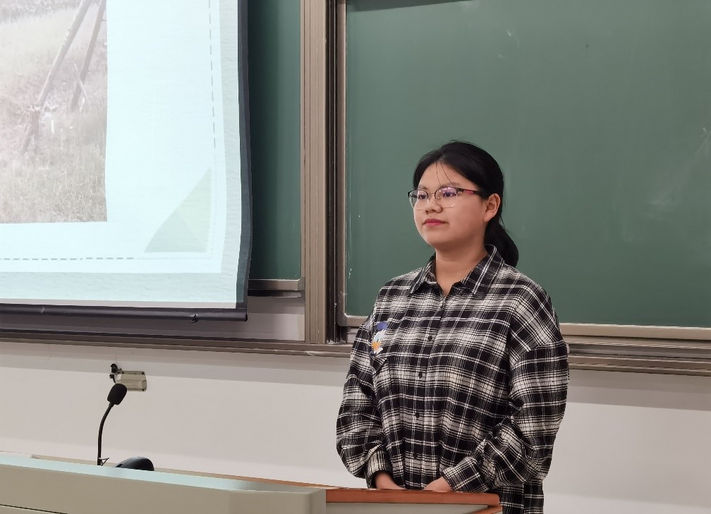 图为分享“科技帮扶、乡村振兴”主题实践的敖源、钱惠敏同学1.jpg